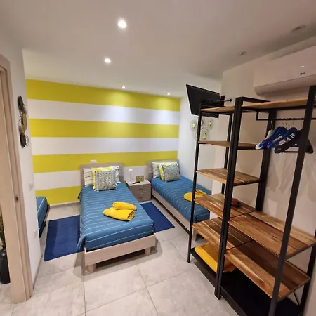 Bed & Breakfast Casa Rosso Blu Zia Vivina Sorico
